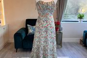Ladies Floral Midi Dress from Quiz. Size UK 8 / EU 36