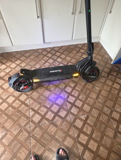 iScooter iX7 Pro Electric Scooter | 2000W Dual Motor | 60km/h | 1,600KM | Serviced