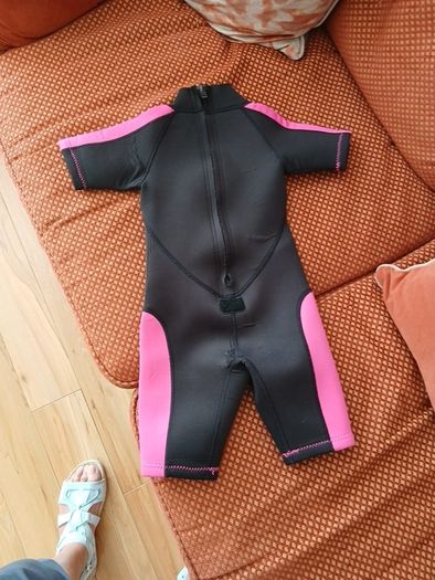 Girls wetsuit age 2 to 3