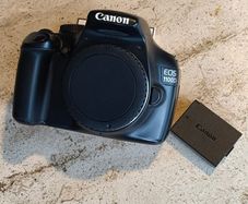 Canon 1100D + Official battery