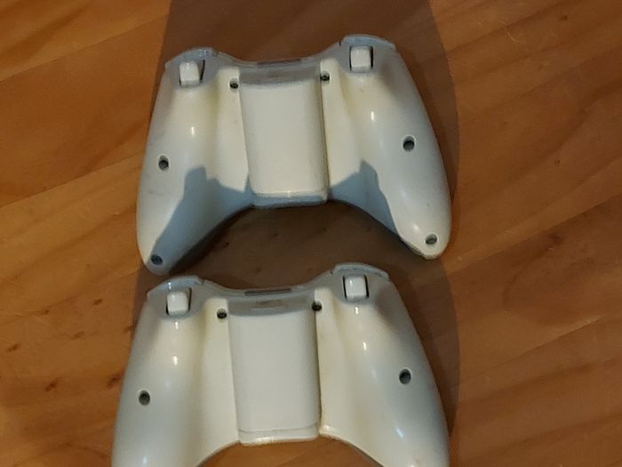 XBOX 360, with Power Charger, 2 Controlllers with Charger, wifi ariel, Communication cable, all in excellent cosmetic condition, not tested