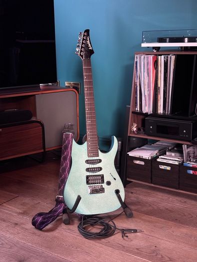 Washburn WR-150/MLB Electric Guitar in Metallic Blue