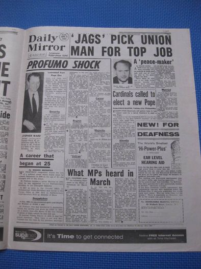 Replicas Of Daily Mirror Famous Front Pages