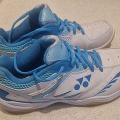 Badminton shoes Yonex and Asics