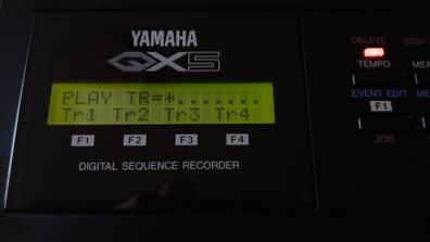 Yamaha QX5
