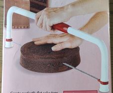 Wilton Ultimate Folding Cake Leveler