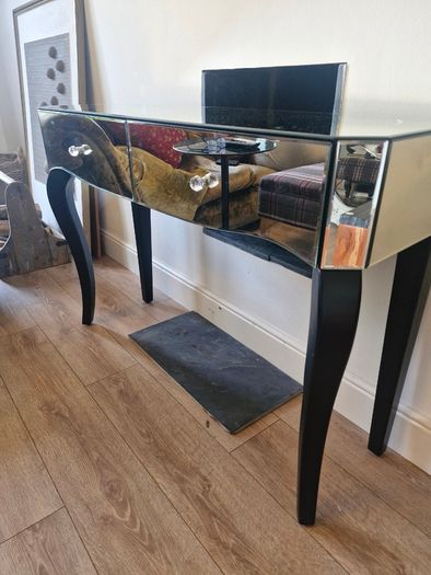 Console table