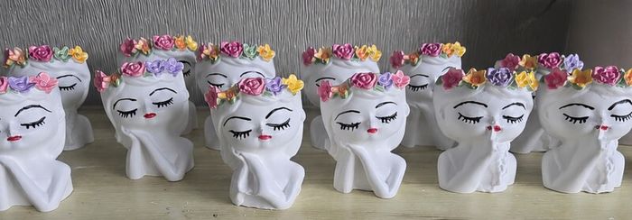 small (girl pot)