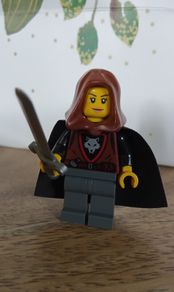 Lego FEMALE WOLFPACK Minifigure Lego Castle Lego Minifigures