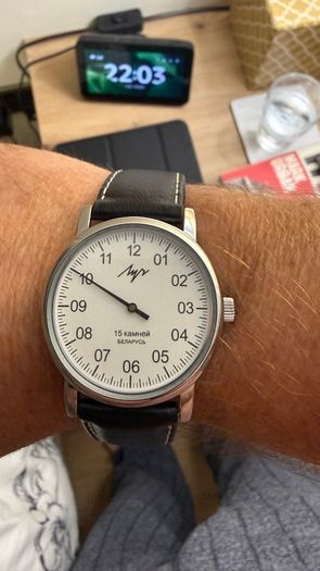 Luch Onehanded Watch