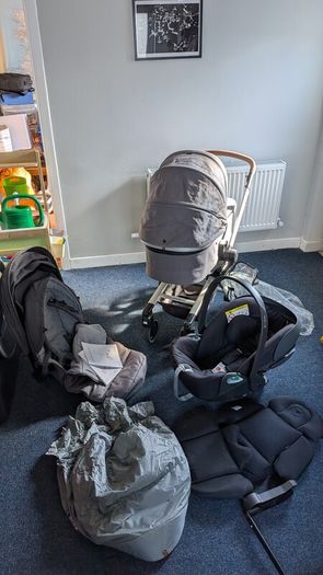 Joolz Hub travel system with Cybex Cloud infant car seat