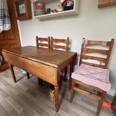 table and 4 chairs solid pine