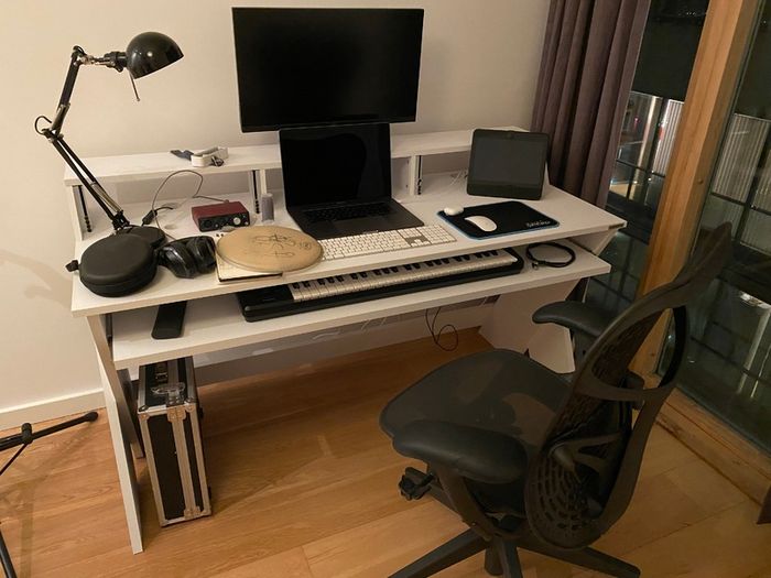 Glorious Sound Desk Pro - Professional Studio Workstation (White)