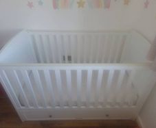 Cot bed