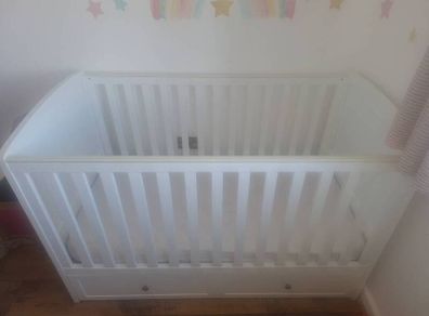 Cot bed