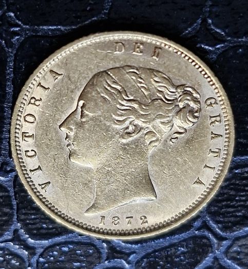 1872 - Die 365 Young Victoria Shield Reverse Half Sovereign Excellent condition with nice die cracks.