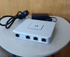 Ubiquiti UniFi Security Gateway (USG) Enterprise Router