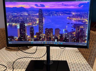 Samsung 24 inch Curved Full HD Monitor
