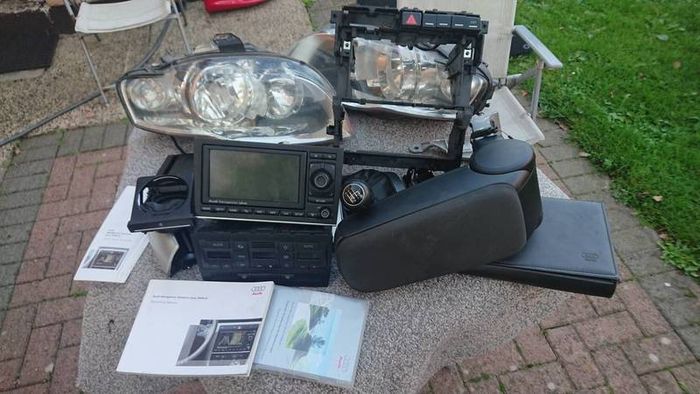 Audi a4 b6 b7 double din climate control unit. a4 b7 estate saloon bumpers 2.0tdi injectors engine parts breaking glove box sat nav radio cd player armrest