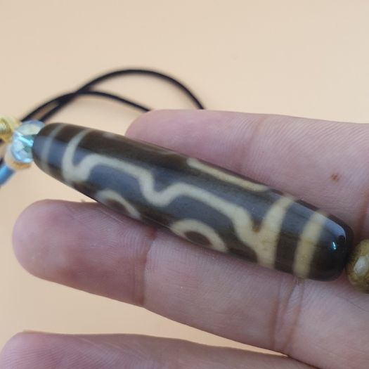 Vintage 4 Eyes Unique Pattern Himalayan Tibetan Agate Dzi Bead Amulet