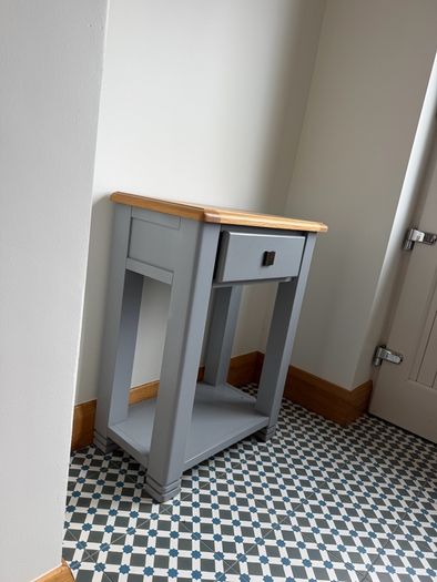 Hall table