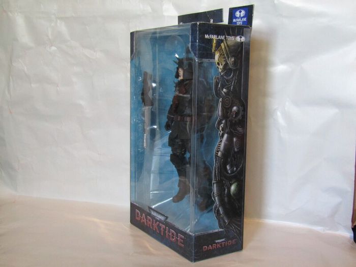 Warhammer 40K Mcfarlane Toys Figure Darktide Traitor Guard 40000 McFarlane Toys 7-Inch Action Figure Brand New Sealed
