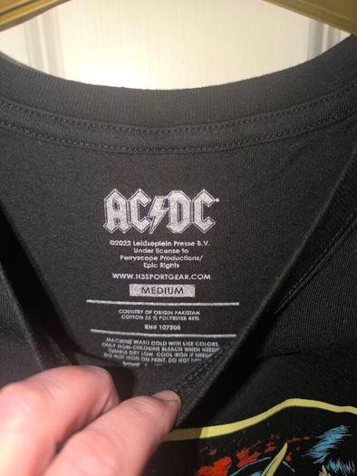 Acdc t shirt size medium