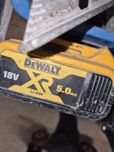 dewalt battery For repair