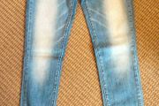 Levis Demi Curve