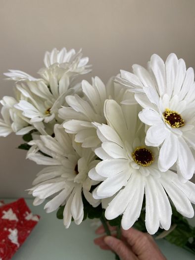 BNWT 2 Stems of artificial Gerbera