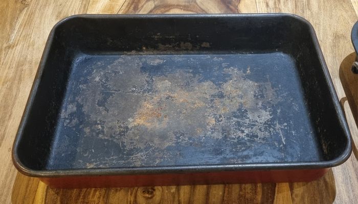 Wok, tins etc