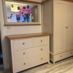 Complete Matching Bedroom Furniture Set