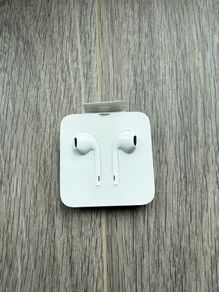 Apple EarPods (Lightning Connector)