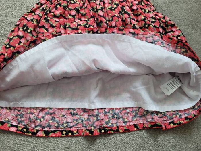 Beautiful strawberry dress, size 1-2 years