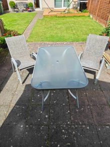 garden table plus 6 chairs