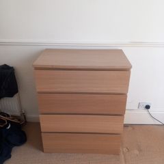 chest of drawers