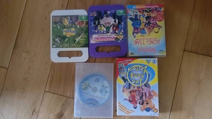 Free Mickey Mouse DVDs x5