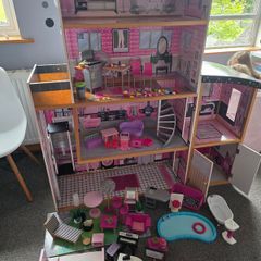 Kid Kraft dollhouse
