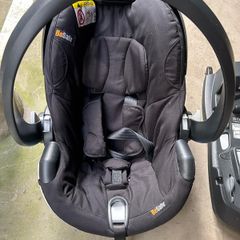 Be Safe car seat for newborns up until 18 months with isofix base