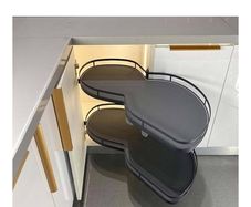 Kitchen under sink pull out storage