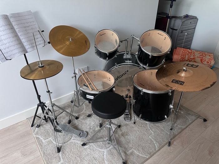 Drum kit