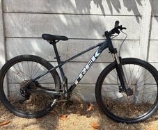 Trek Marlin 7 Gen 2 Mountain Bike