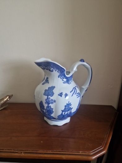 oriental jug