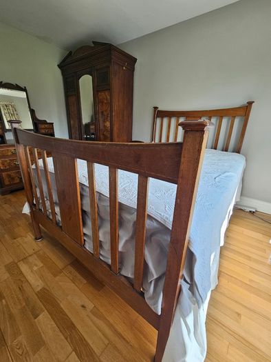 Antique Double Bed in Walnut with decorative inlay