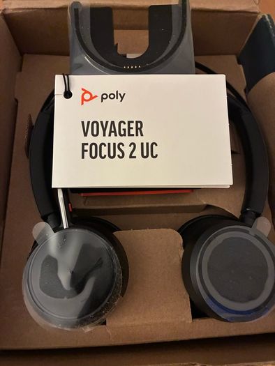 Poly voyager focus 2 - Plantronics Bluetooth wireless headset - Brand New