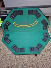 poker table