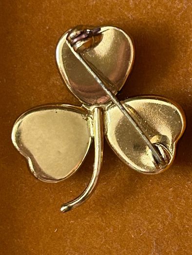 Vintage Gold Tone Connemara Shamrock / Clover Brooch