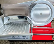 Meat bread slicer