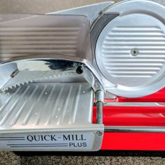 Meat bread slicer