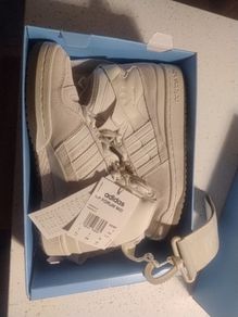 adidas Ivy park size 5